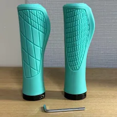 [新品未使用品]チェレステカラーエルゴグリップ 交換用グリップにオススメのサムネイル