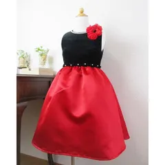赤いスカートがかわいい黒色ベルベットドレス　子供ドレス　100サイズ　ワンピース　フォーマルドレス　子供ドレス　七五三　ピアノ発表会　音楽コンクール　結婚式　写真撮影　コサージュ付