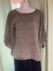 374.Aylesbury グレーのニット☆のサムネイル