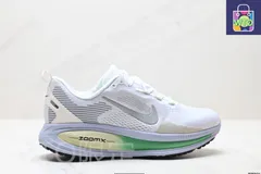 ナイキ Nike VOMERO 18 快適でクッション性と滑り止め性能のあるロートップランニングシューズ