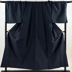男着物 身丈153cm 裄丈75cm L 袷 アンサンブル 紬 幾何学模様 濃紺 正絹 秀品 【中古】
