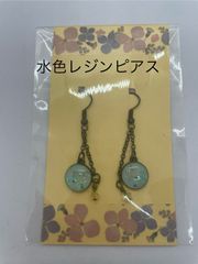 水色ピアス