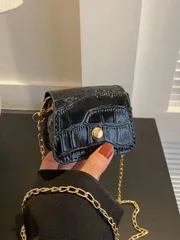 バッグ レディース ショルダーバッグ ミニクロコダイル型押しスクエアショルダーバッグ レディース 小型財布 コインケース