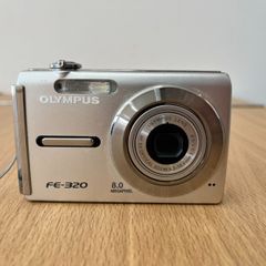 【EL5】  OLYMPUS FE-320 　コンデジ　デジカメ　オリンパス　KT9760