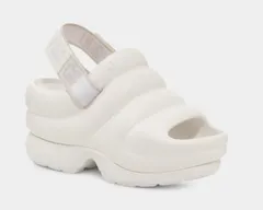 2025年最新】アーイヤー uggの人気アイテム - メルカリ