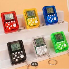 【新品】電子ゲームキーチェーン、レトロスタイルのミニゲームコンソールアクセサリー、バックパック用。 携帯ゲーム テトリス他