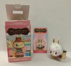 POP MART/HOW2WORK PATISSERIES KASING LUNG FRENCE BUTTER SPONGE CAKEのサムネイル