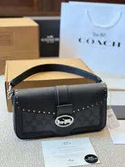 【今日特価】Coach Georgie Colorblock Rivet Messenger Bag - コーチ ジョージー カラーブロック リベット メッセンジャーバッグ?3way 多用性、モダンデザインと実用性のハイブリッド?送料無料