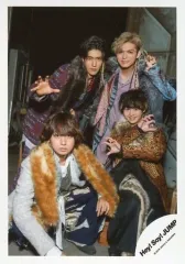 【中古】生写真(ジャニーズ) Hey! Say! JUMP/集合(4人)/全身・衣装赤・青・白・茶色・2人座り・有岡腕交差/アルバム「PARADE」MV＆ジャケ写オフショット/公式生写真