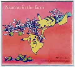 【中古】紙製品 ピカチュウ(レッド) Pikachu in the farm アート色紙 「ポケットモンスター」 ポケモンセンター グッズ購入特典
