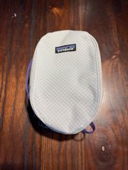 【新品未使用】 Patagonia パタゴニア Black Hole Cube ブラックホールキューブ 3L バッグ ポーチ 旅行 パッキング Sサイズ 【送料無料】