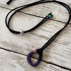 めがねホルダー　首掛けグラスホルダー　ネックレスペンダント　パープル＋　ハンドメイド