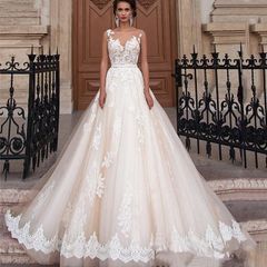 ホワイト ウエディングドレス ノースリーブ トレーンドレス 背開き 結婚式ドレス Aライン 花嫁 ロングドレス ブライダル 披露宴 挙式