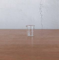IWAKI ビーカー 10ML 耐熱性 目盛付 硬質 ガラス 容器 透明 おしゃれ 使いやすい 化学 便利 シンプル Beaker 10ml, heat-resistant, with scale, rigid, glass, container