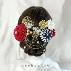 ★人気★サテンつまみ細工とかすみ草の髪飾り/ウエディング 袴 振袖 ヘッドドレス ヘッドパーツ 色打掛 卒業式 成人式