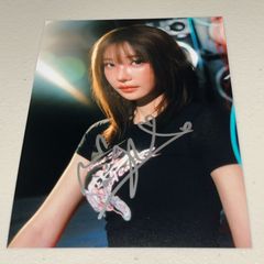 QWER マゼンタ 直筆サイン スチール写真(2Lサイズ)