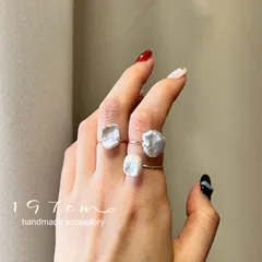 877:メタリックシルバーホワイト淡水パールのリング