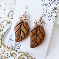 再販☆❤️ どんぐり リーフ 葉 木製 ピアス イヤリング ハンドメイド