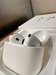 美品】AirPods4 OK7DY ANC非搭載 MXP63J/A - メルカリ