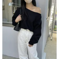 ☆ ブラック ☆ フリーサイズ ☆ オフショルダースウェットトップス オフショルダー トップス 長袖 肩出し スウェット トレーナー オフショル ワンショル ワンショルダー 秋 冬 大人 レディース クロップド丈 ボートネック ゆったり シンプル 無地