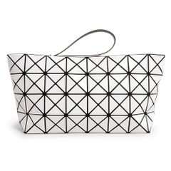 イッセイミヤケ BAOBAO バオバオ プリズム クラッチバッグ PVC ホワイト 白 シルバー金具 BB93 ISSEY MIYAKE（未使用　展示品）