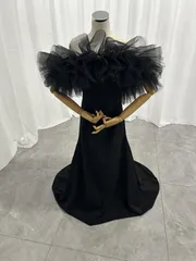 パーティードレス ブラック オフショルダー スレンダーライン くるみボタン エレガント 前撮り