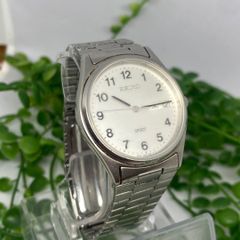 希少 セイコー クォーツ レトロ7121-8000 アラビア数字文字盤 稼働品