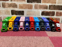 新品未使用　限定出品　カーズ　マックトラック トレーラー  11台セット