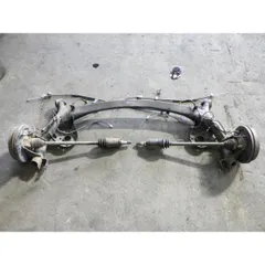 ヴィッツ NSP135 リアアクスルビーム F 4WD 42101-52152 1G3 - メルカリ 