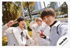 【中古】生写真(ジャニーズ) Snow Man/向井康二・阿部亮平・佐久間大介/横型・バストアップ/海外(タイ)オフショット/公式生写真