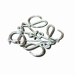 ロエベ　アナグラム　ブローチ　ブランド小物　アクセサリー　レディース