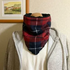 三角形のネックウォーマー（赤系大きなタータンチェック柄起毛生地＆シープボア）内ボア4色から選択