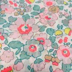 輸入リバティ☆タナローン　ベッツィ　ネオンピンク　グリーン　ハギレ　生地幅　130×50  ハンドメイド