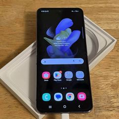 【超美品】Android Galaxy Flip 4｜256gb｜SIMフリー