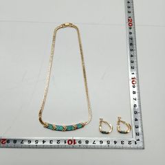 AVON　エイボン　ネックレス・イヤリング セット　アクセサリー