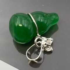 パワーストーン 天然石 若草 【翡翠】 【ペンダントトップ】 ヒスイ/タイプ 【Ｊ】 ネックレスやチャームに