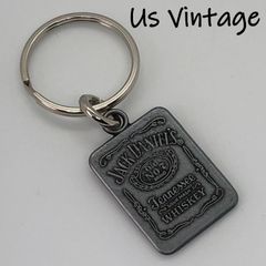  ジャックダニエル　Jack Daniel's　ヴィテージ キーホルダー　ノベルティー　金属製　 ※ ウイスキー アドバタイジング　　輸入雑貨　レトロ　.(KEY053 )