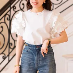 【TREFLE+1】　新品 未使用 ラッフルスリーブ 半袖 ホワイト 白 上品 フェミニン 可愛い お洒落