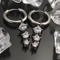 ④《P319／シルバー内径12㎜／2個》3連czダイヤのフープピアス♡