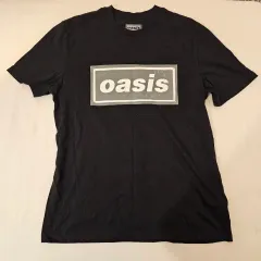 【即日発送】Oasis 2025年ツアーTシャツ　L Amazon.co.jp: オアシス バンドTシャツ oasis live 2025
