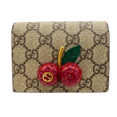 【中古】GUCCI グッチ 476050 二つ折り財布 チェリー さくらんぼ チェリーコンパクトウォレット GGスプリーム ベージュ レッド レディース ラインストーン A2502473 【無料ギフトラッピング承ります】