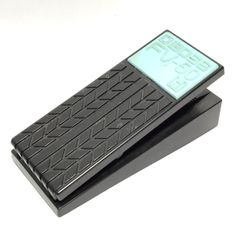 【動作確認済み】BOSS FV-50H ボリュームペダル 高インピーダンス スムーズなボリューム調整 チューナーアウト ステレオ対応 軽量