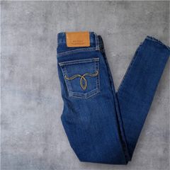 Item thumbnail for item bd53d081-3be2-4de2-ace0-7f2beeda19a0