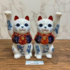伊万里焼 花柄招き猫猫の置物 縁起物 商売繁盛 開運招福 二匹 - メルカリ