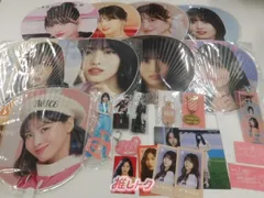 TWICE MOMO グッズセット モモ うちわ フォトキーホルダー 4周年記念メダルブローチ アクスタ ラントレ カード ステッカー