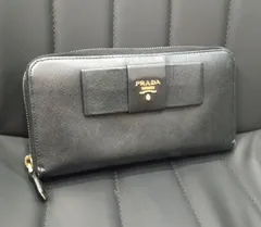 ★2131 大人気！ PRADA プラダ リボン サフィアーノ ラウンドファスナー 長財布 ブラック