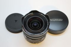 ■ほぼ新品■ VoightLander HELIAR-HYPER WIDE 10mm F5.6 ASPHERICAL E-mount ＊24901