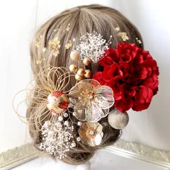 ダリア　かすみそう、金箔付き◆成人式、結婚式、和装髪飾り　振袖や白無垢、前撮り、水引き、造花髪飾り