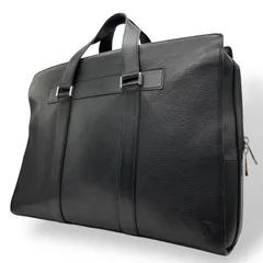 美品 現行 Cartier カルティエ ビジネスバッグ ブリーフケース 黒 ブラック レザー シボ革 シルバー金具 ロゴ型押し 2Cモチーフ 通勤 メンズ A4収納可 A