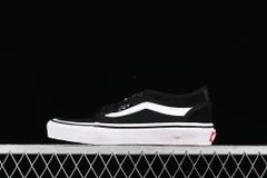 【今日特価】VANS Chukka ミニパン ブラック & ホワイト スポーツ キャンバス ヴァン化 スニーカー！送料無料！在庫限定のお得な価格です！